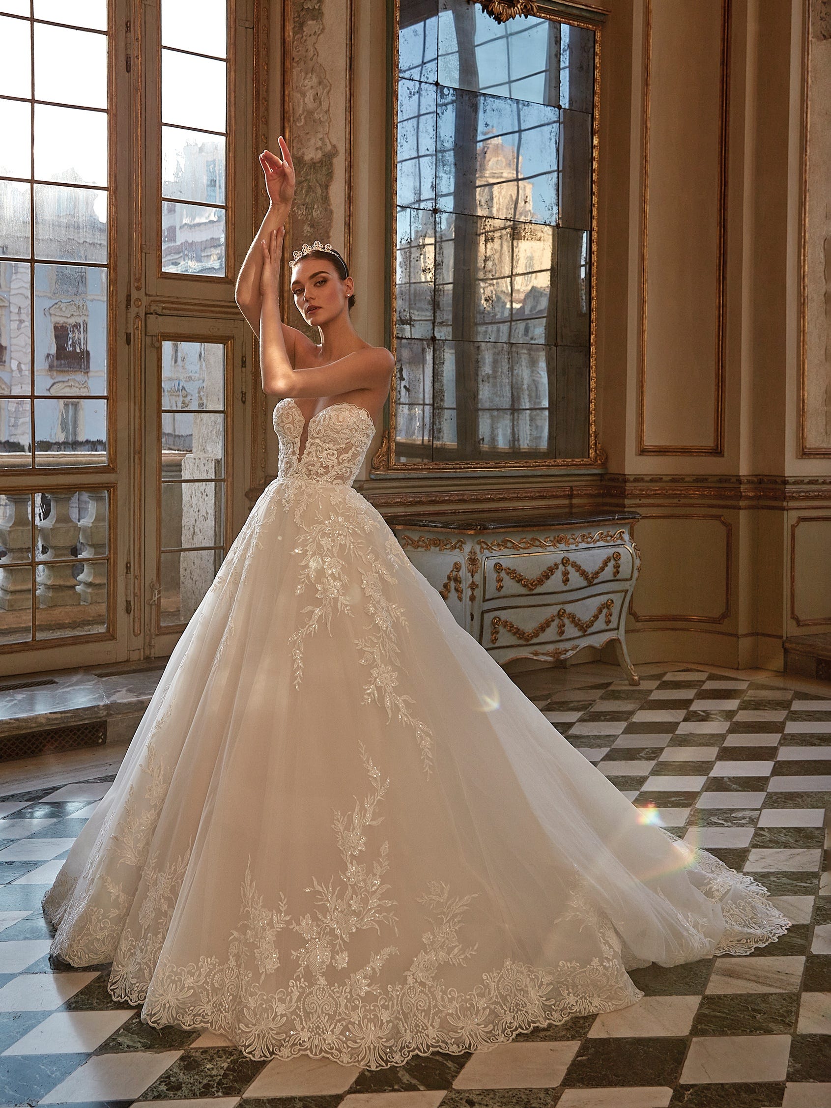 Glittery Tulle Princess Sparkly Wedding Dress With Sweetheart Neckline And  Corset Skirt 2023 Collection From E_cigarette2019, $181.91 | DHgate.Com