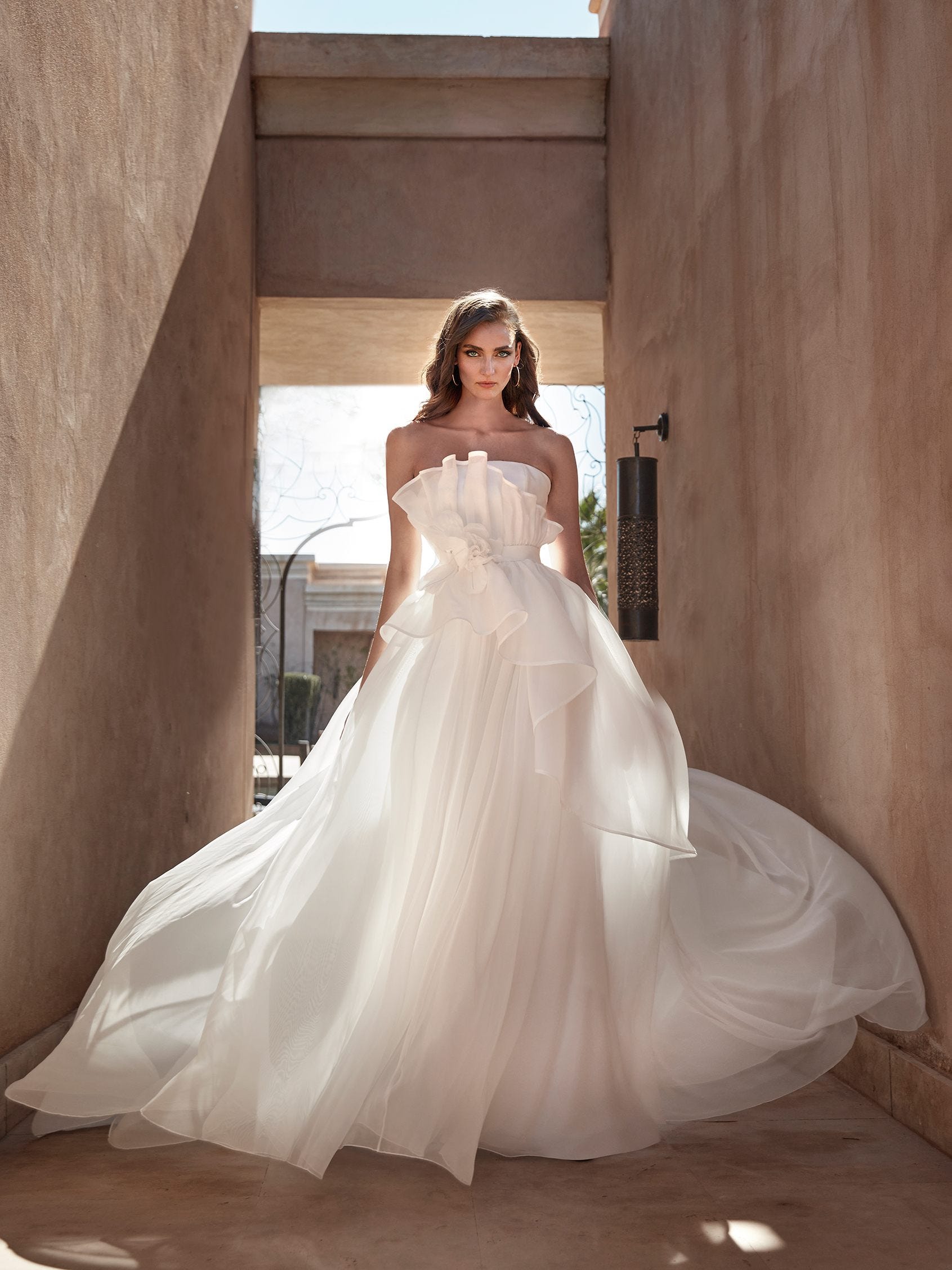 Vestidos de novia estilo griego | Pronovias