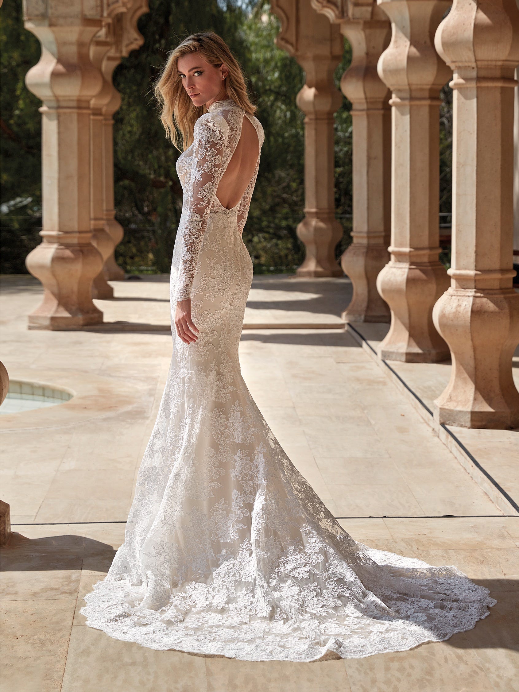 Lace Wedding Dresses for a Breathtaking Look | Pronovias