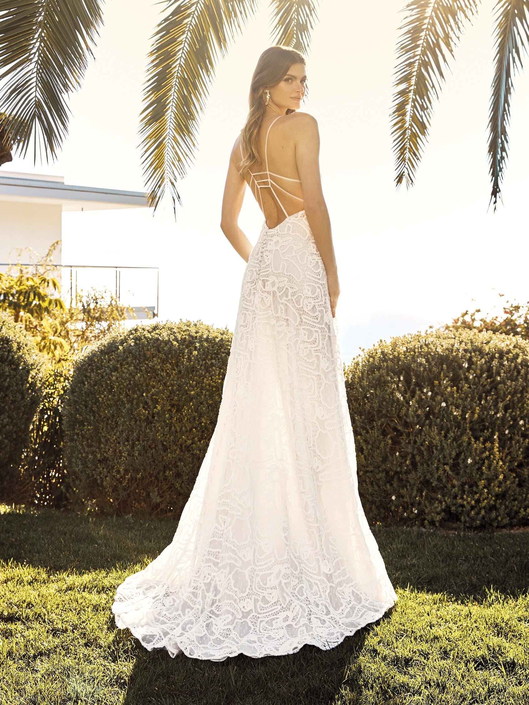 Modern loretta outlet wedding dresses