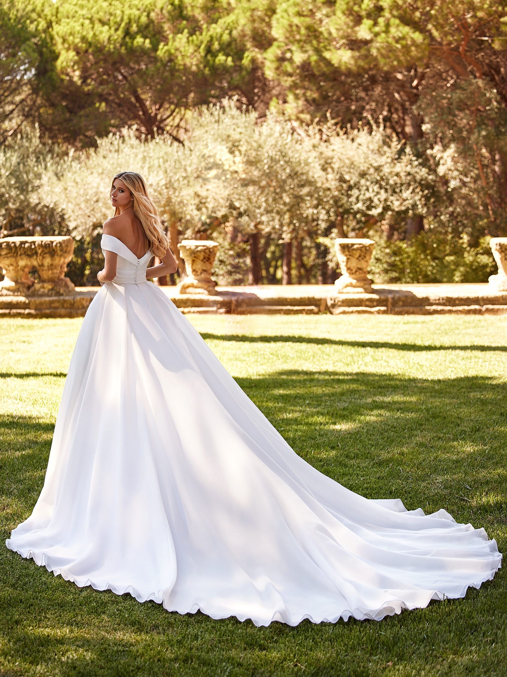 Simple princess shop wedding dress