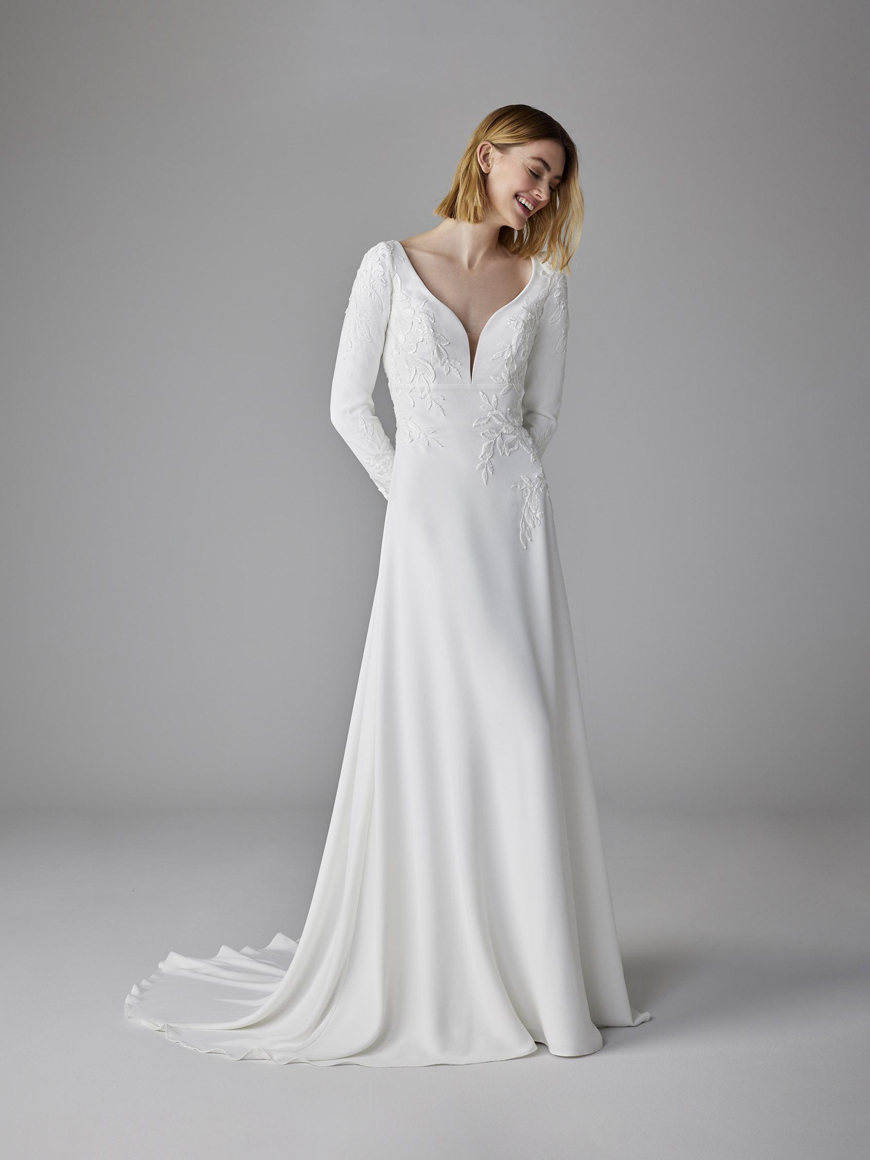 特価 ！pronovias 姉妹ブランドwhite one 袖付 言うまでもなく Aライン