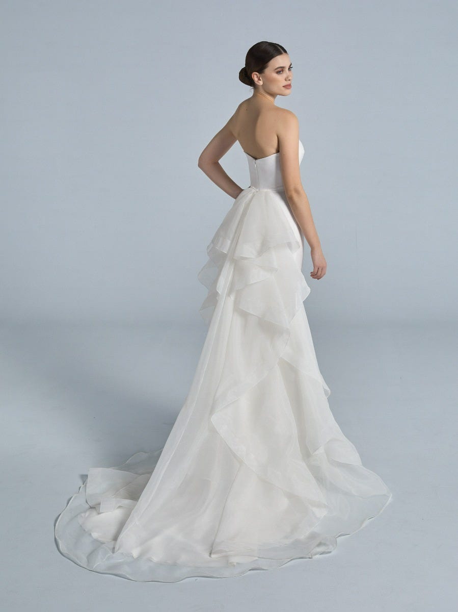 Detachable Trains | Pronovias