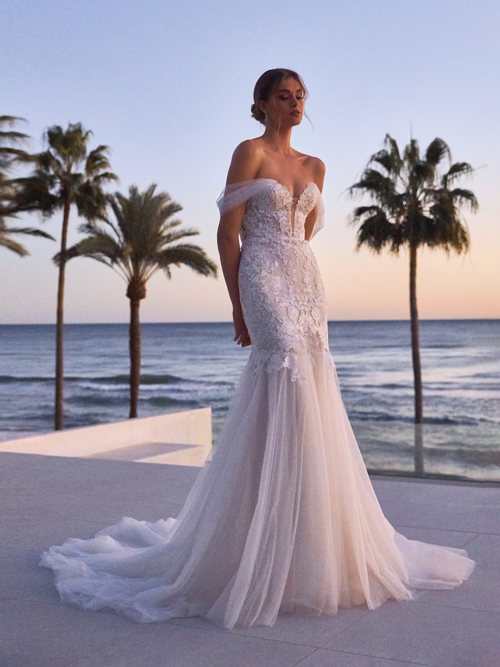 OPHELIA | Mermaid wedding dress, sweetheart neckline | Pronovias