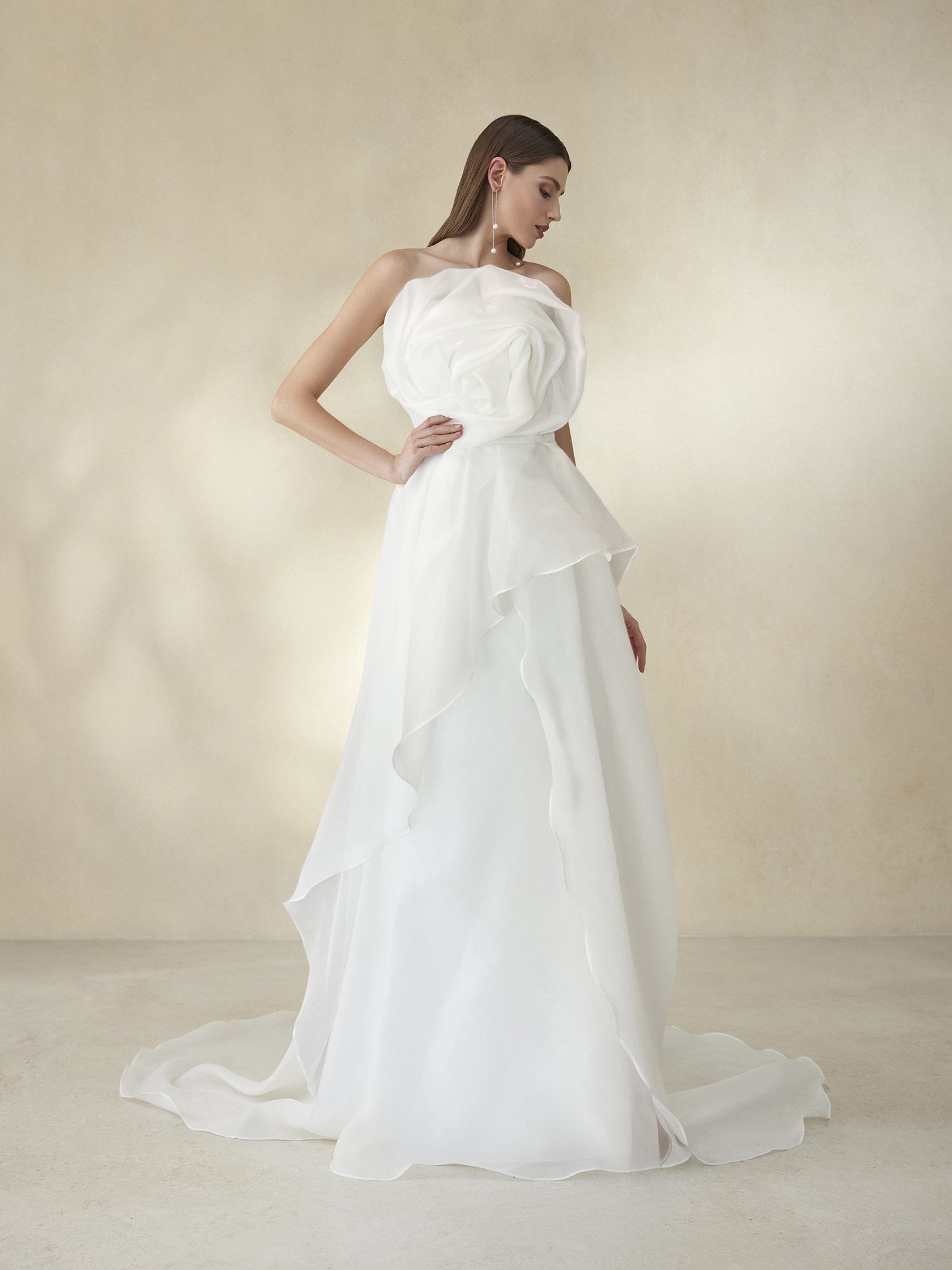 Silk dress with asymmetric decolletage Size 36