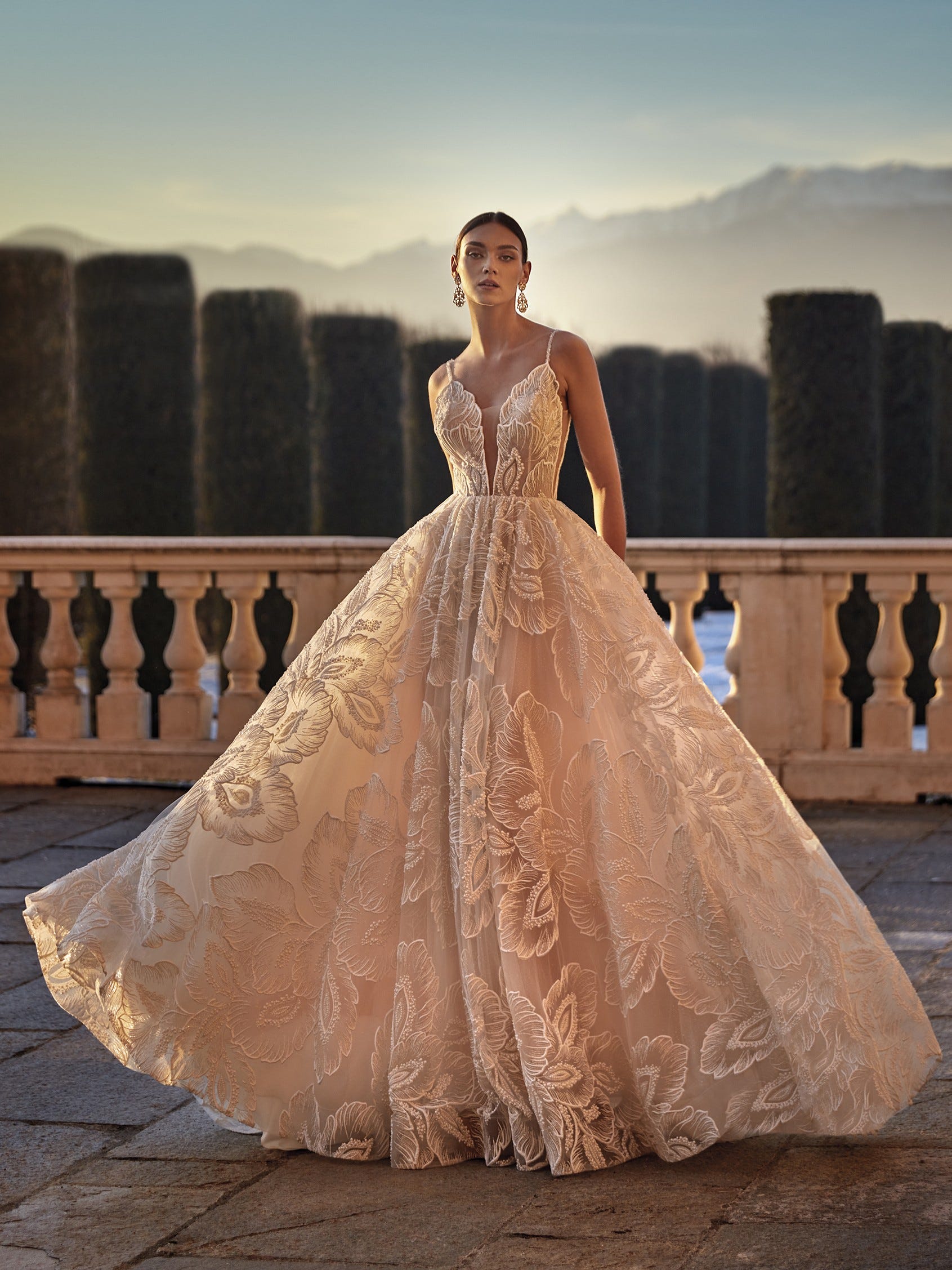 Pink Wedding Dress Plus Size Long Sleeve Ball Gown Bridal Dress