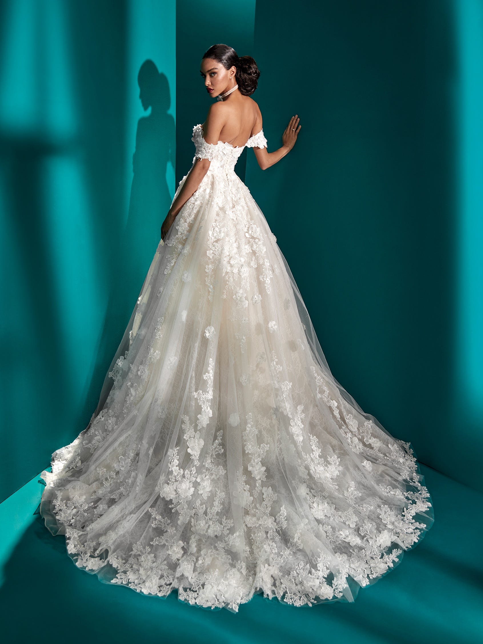 www.pronovias.com/media/catalog/product/r/o/roland...