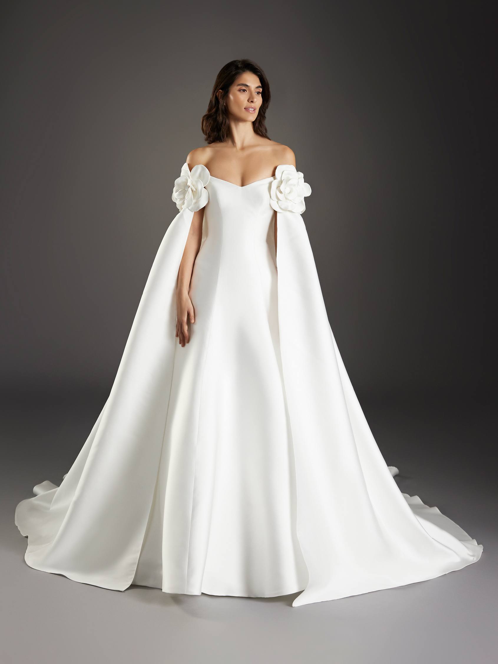 New bridal trend- Part Three: Pearls : Victoria Elaine Bridal