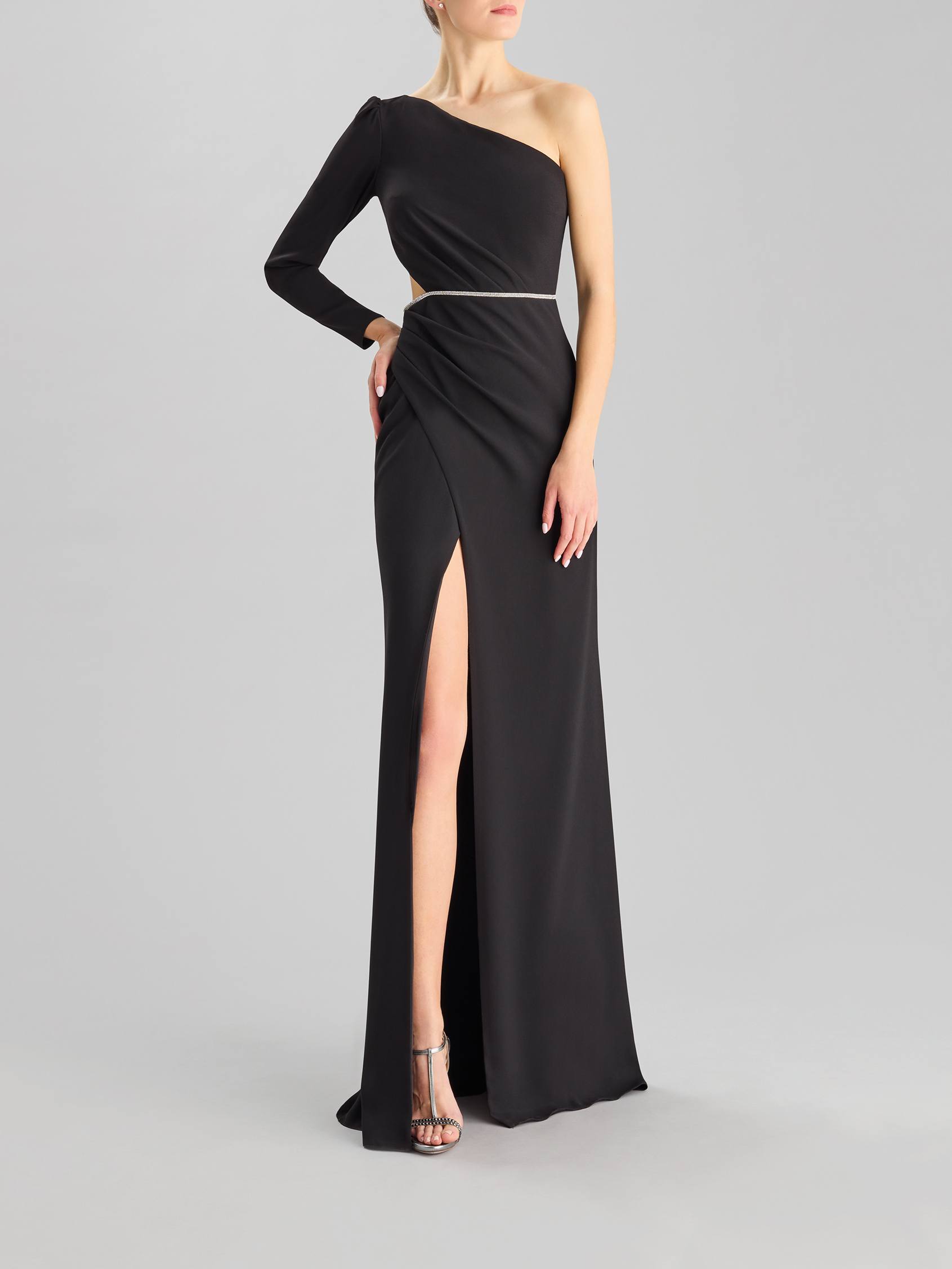 Vestido negro online pronovias