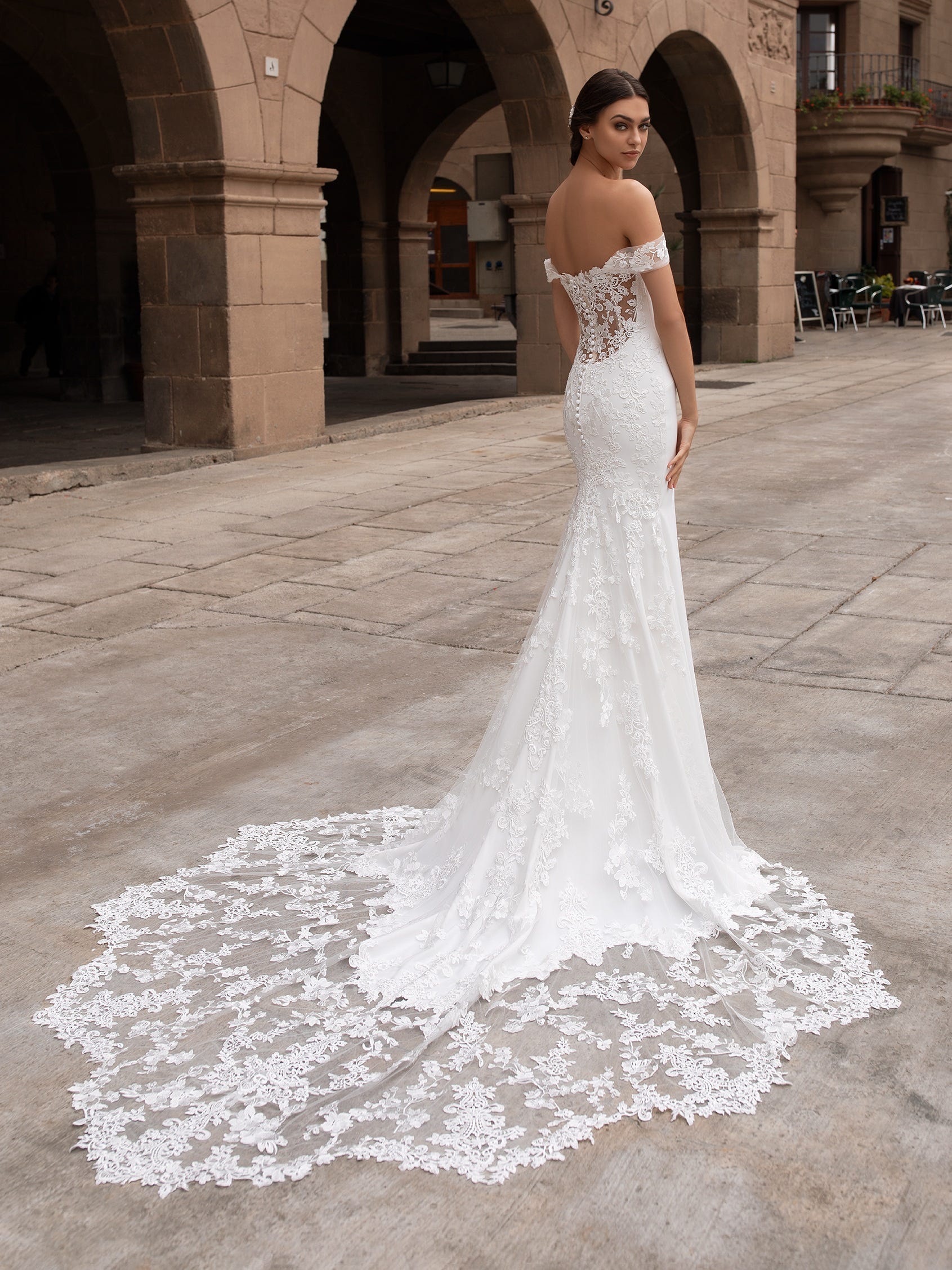 Pronovias Off Shoulder Drilia Wedding Dress - DimtraDesigns.com