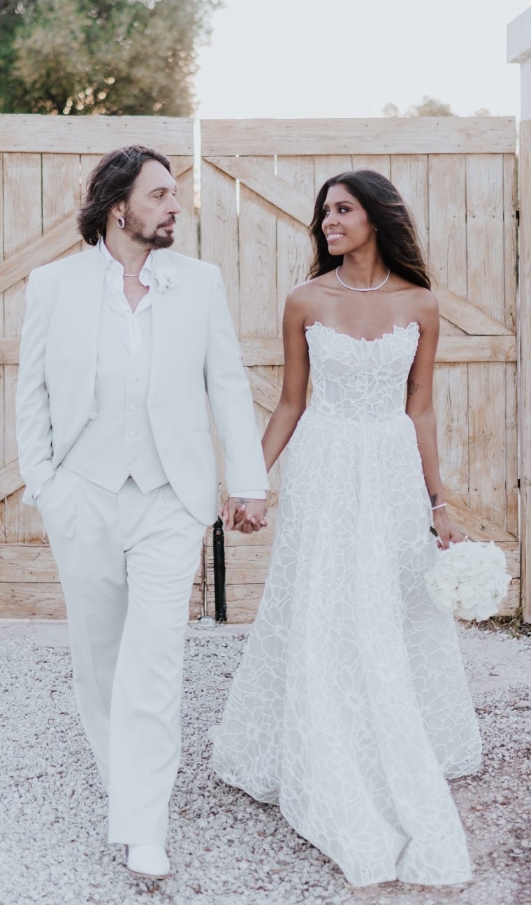 Il matrimonio di Nayra Garibo e Francesco Sarcina Pronovias