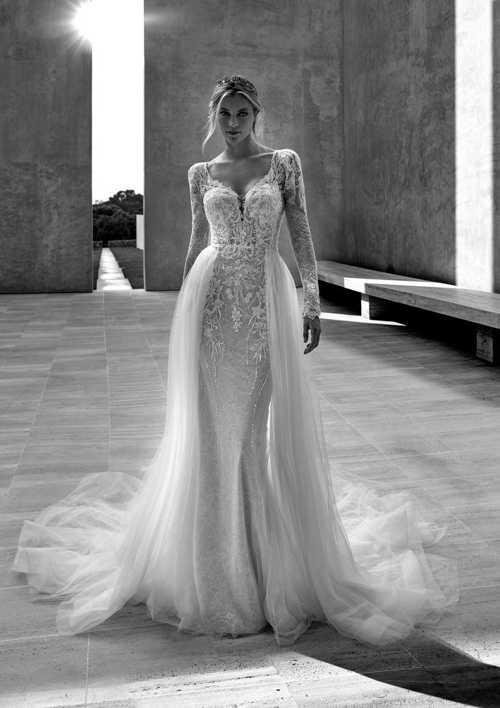 Convertible Wedding Dresses for Versatile Elegance Pronovias