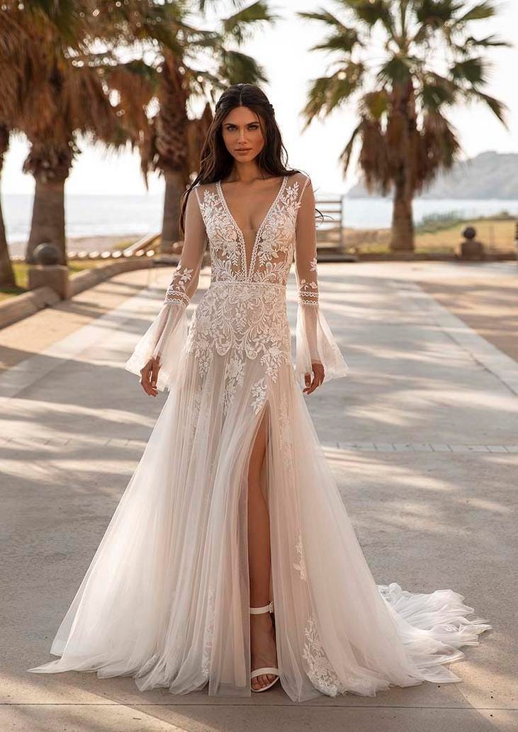 Choisissez la tenue id ale pour un mariage sur la plage Pronovias