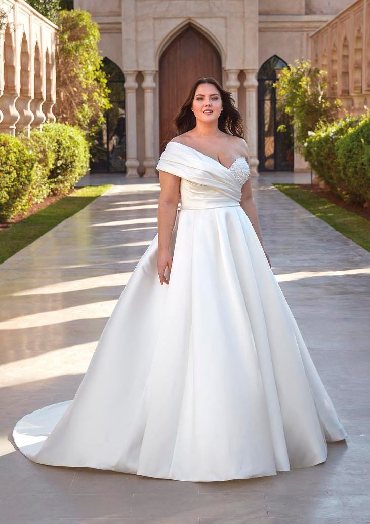 Robe grande taille chic pour mariage sale